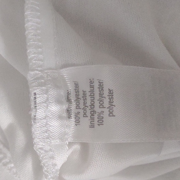 Old Navy off-shoulder white lined top Size M Made in the USA - Picture 9 of 9